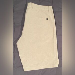Travis Mathew Men’s Shorts Size 36
